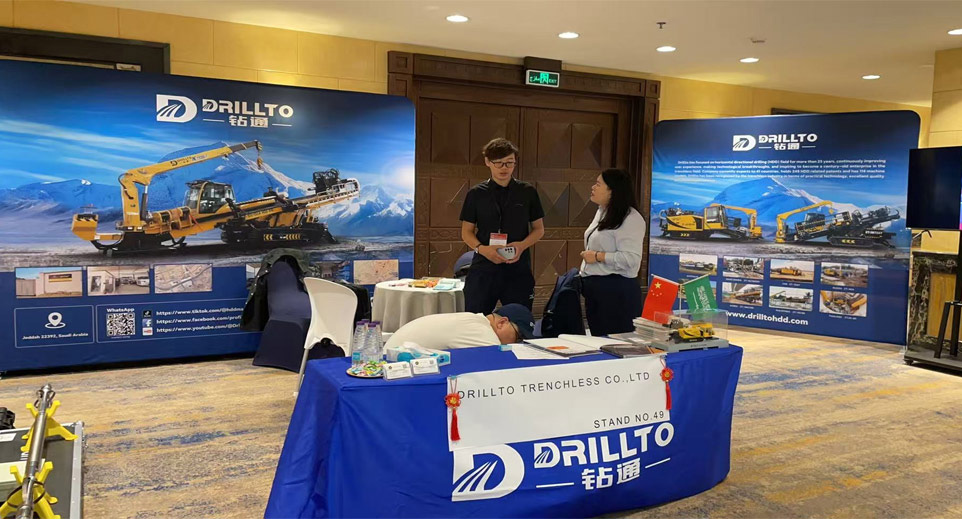 المعرض مستمر! ملخص اليوم الأول من معرض الشرق الأوسط بلا خنادق ٢٠٢٥